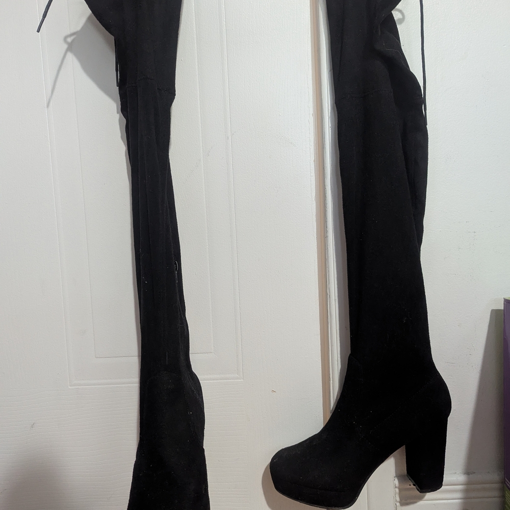 Black Over-the-Knee Heeled Boots